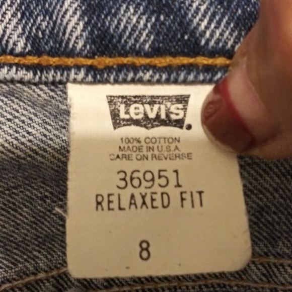 Levi's Vintage Relaxed High Rise Jean Shorts - Picture 5 of 7